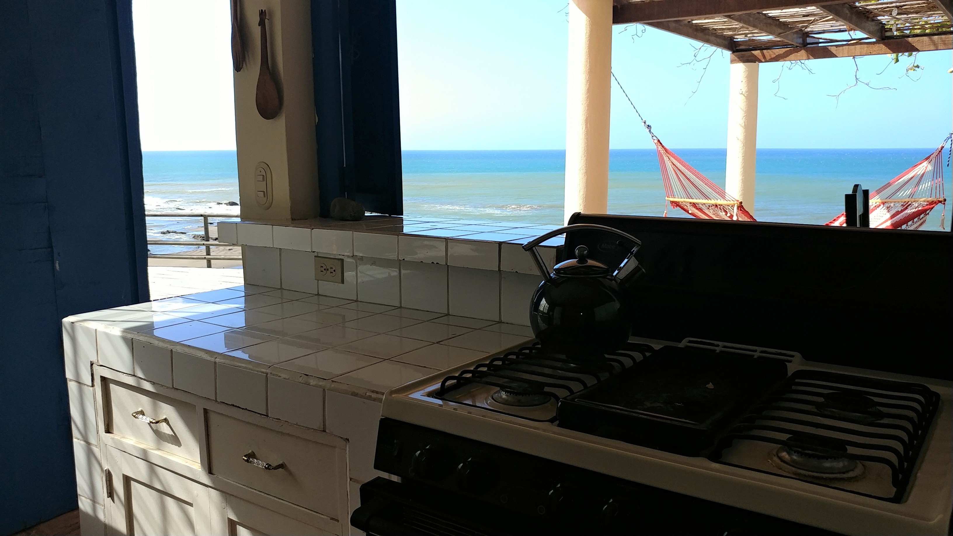 Oceanfront house with pool for rent Nicaragua