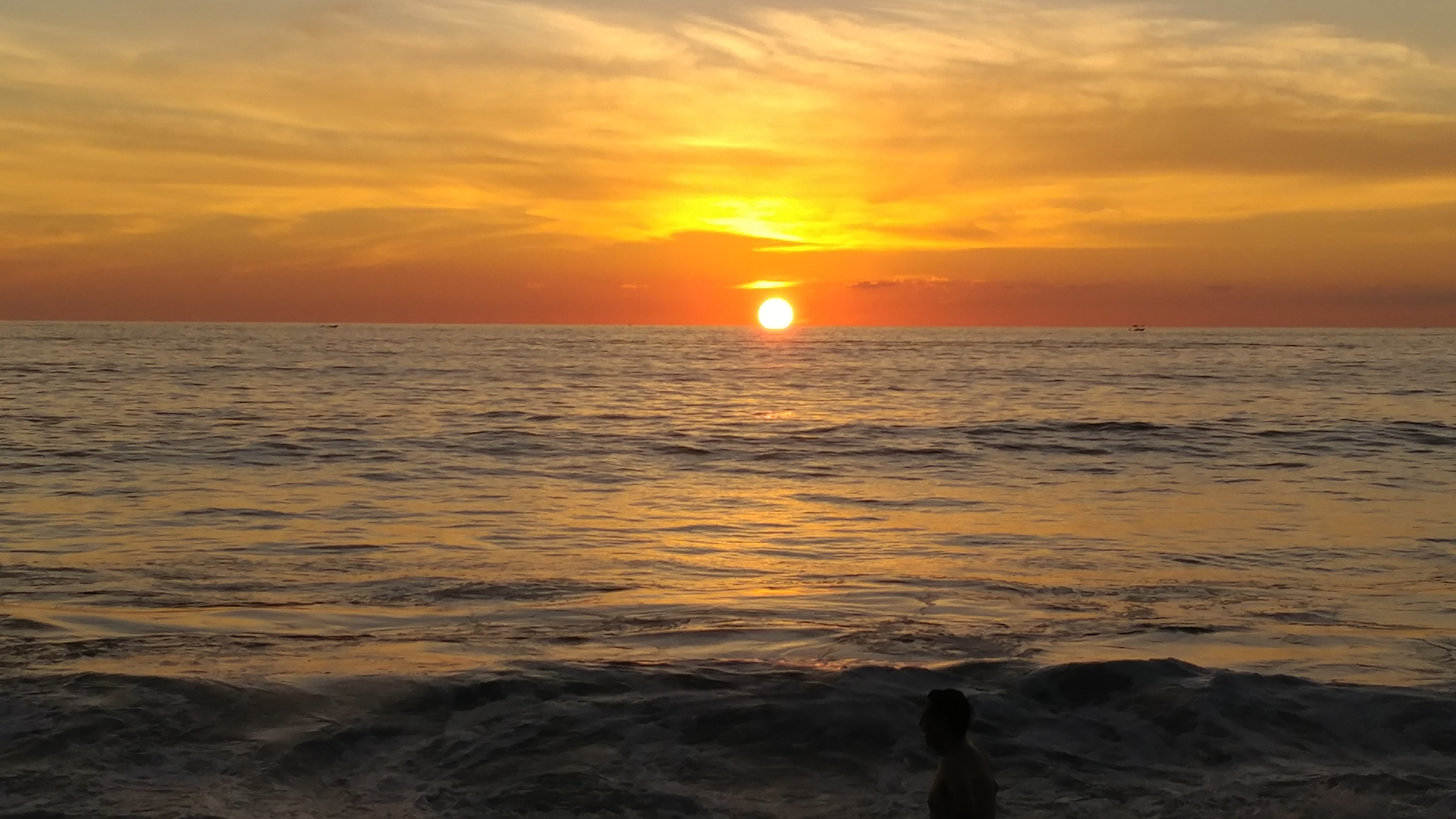 Casa frente al mar con piscina en renta cerca a Managua